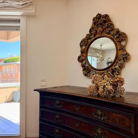 The Sanctuary Of Light - Historic Center Apartman *