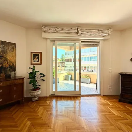 Apartman The Sanctuary Of Light - Historic Center Bologna